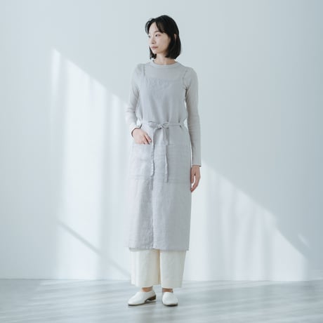 SONORO リネンフロントスリットエプロンライトグレイ