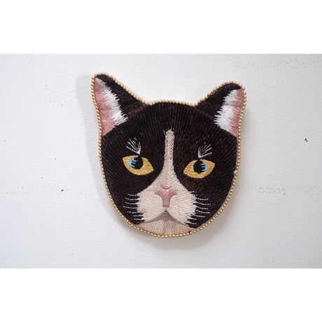 キャット刺繍ポーチ
