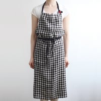 リトアニアのリネンエプロン