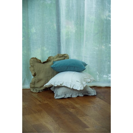 HUG Ō WäR（ハグ オー ワー）home＆gardenリネンクッションカバーfrill type