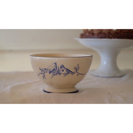 アンティークのような小鳥の絵のカフェオレボウル・ローズミュスケ  ブルー