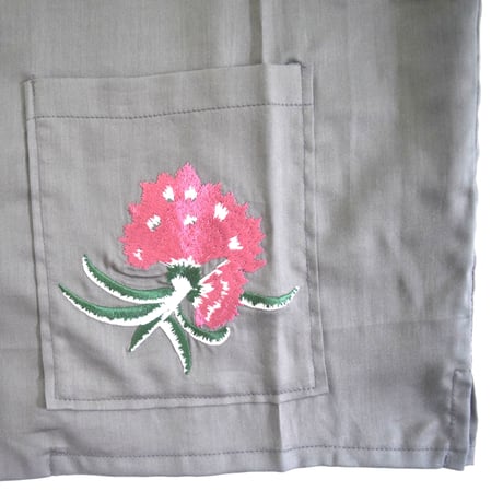 「レコードワッペン花刺繍背中刺繍レディース開襟シャツ」チャコール　F　WATERFALLオリジナル