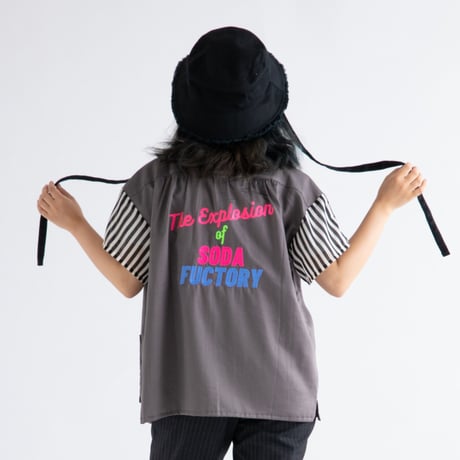 「レコードワッペン花刺繍背中刺繍レディース開襟シャツ」チャコール　F　WATERFALLオリジナル