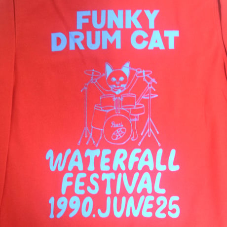 「猫ドラム」レコードワッペン猫ツアースウェット  レッド M/L/XL WATERFALLオリジナル商品