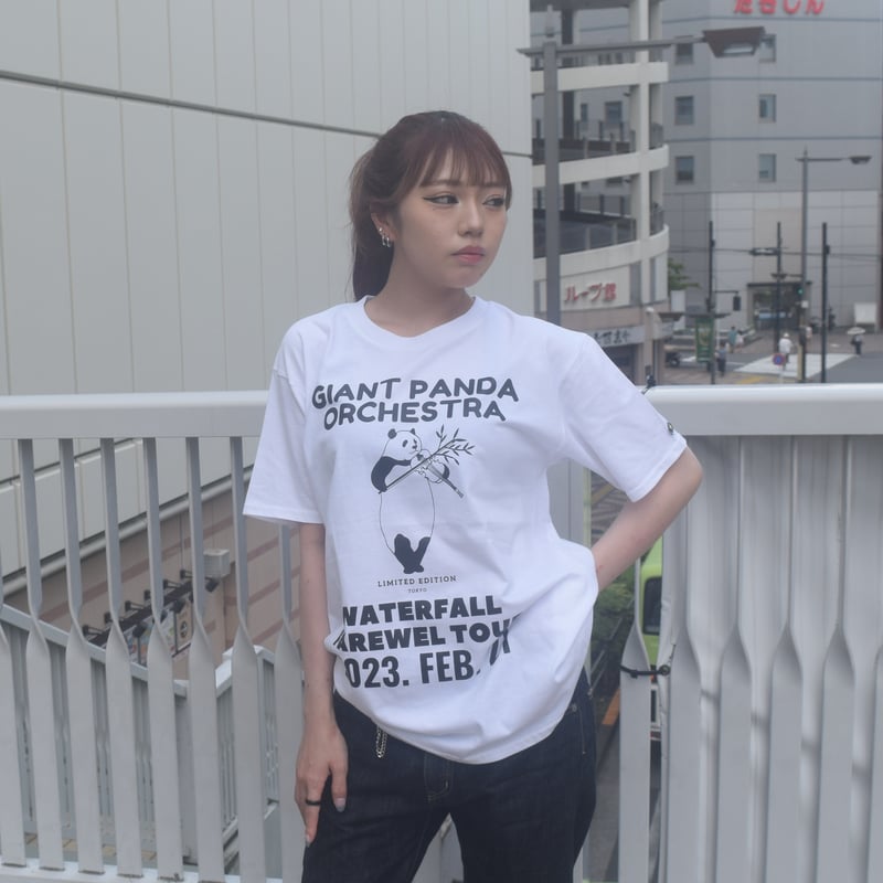 シャンシャンバイオリン」パンダツアーTシャツ ホワイト S/M/L/XL