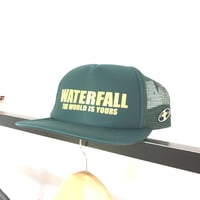 「レコードワッペンロゴメッシュキャップ」　モスグリーン　F　2025夏　新色　WATERFALL