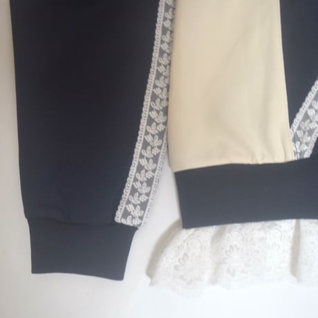 「レコードワッペン花刺繍レースレディースジャージトップス」ネイビー　S / M　WATERFALL