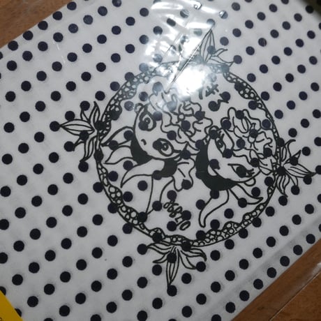 Akiko Miura+86B210"生きる"手拭い To live Tenugui (Japanese traditional hand towel)　"震える空"初版パンフレット付き