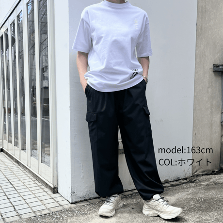 2501120A  ユニセックス半袖Tシャツ