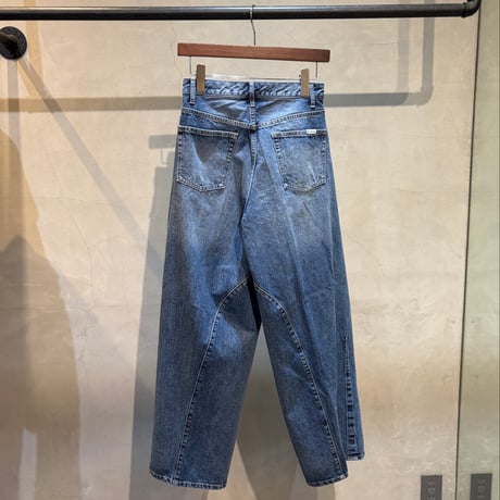 2510803 3Dバレルレックデニムパンツ