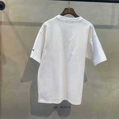 2501120 ユニセックスワッペン半袖Tシャツシャツ