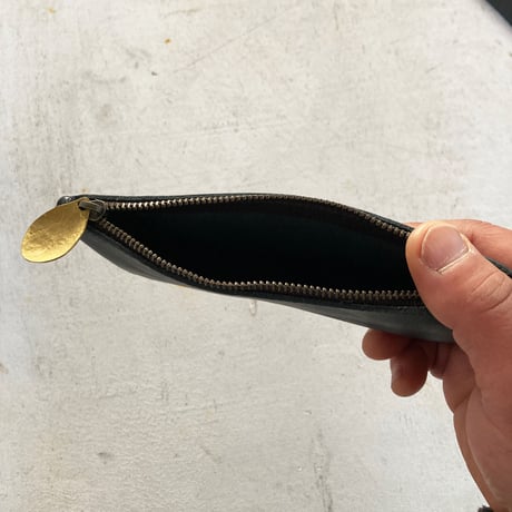 定番の色。レザーポーチ(wallet set)