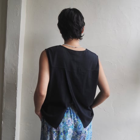 back slit shirt
