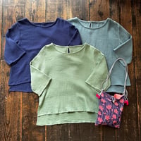 waffle gaze simple tops