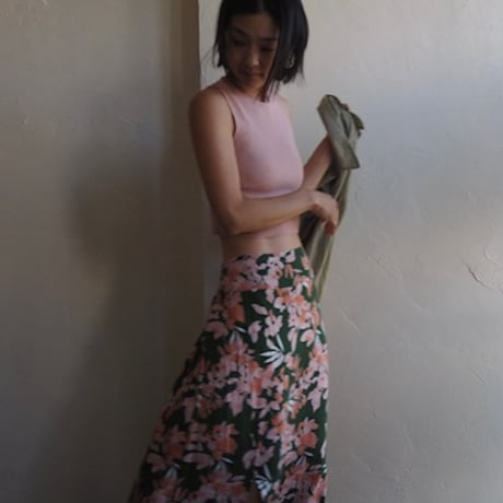 front w slit skirt
