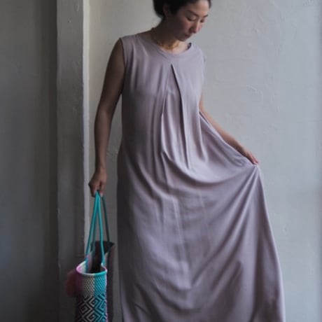 simple tuck maxi dress