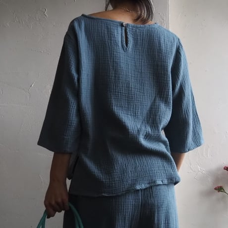 waffle gaze simple tops