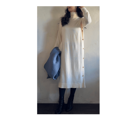 side buttan high-neck one-piece