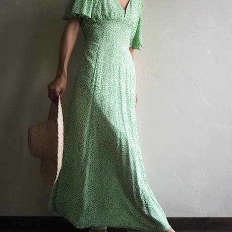 V neck flare dress