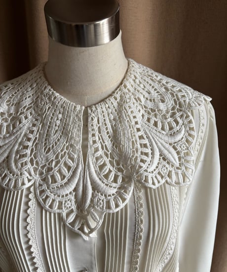 lace embroidery big collar shirt-4619-4