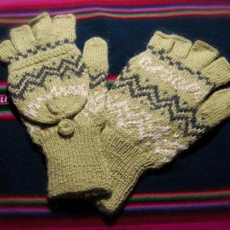 アルパカ100％　手編みてぶくろ　指なし・取り外しできるカバー付き　Mサイズ　ライトグリーン