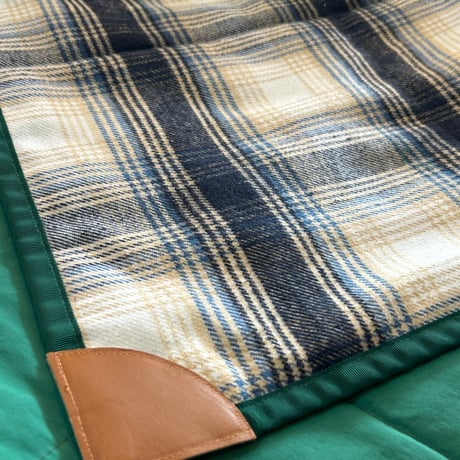 MOUNTAIN BLANKET