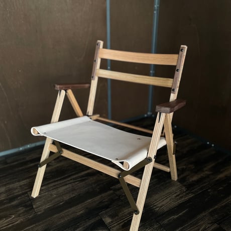 OUTSIDEIN×PINOWORKS CHIBI LEATHER CHAIR