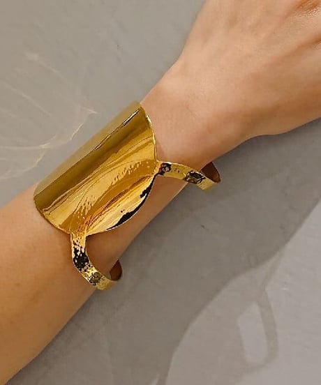 New moon Full moonBANGLE
