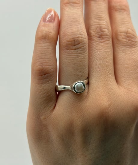 minamo ring with pearl
