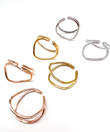 Happiness of the loop earcuff