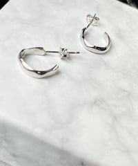 minamo hoop earrings