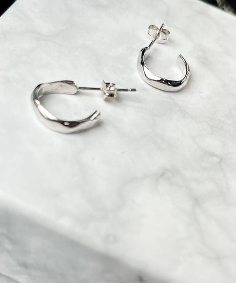 minamo hoop earrings