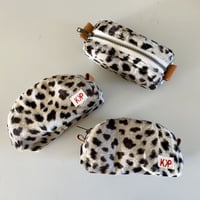 レオパード柄のポーチ　小