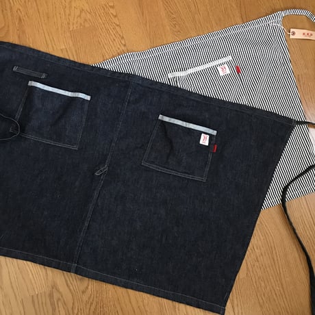 ふんわりポケットのサロンエプロンン  ショート