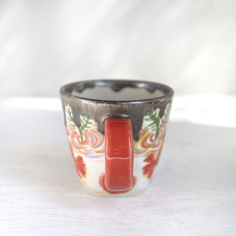 水草マグカップ（水草展限定品） 赤い金魚と水草の色絵マグ（赤に取っ手） Ⅱ | 春信工房 harunobukohboh