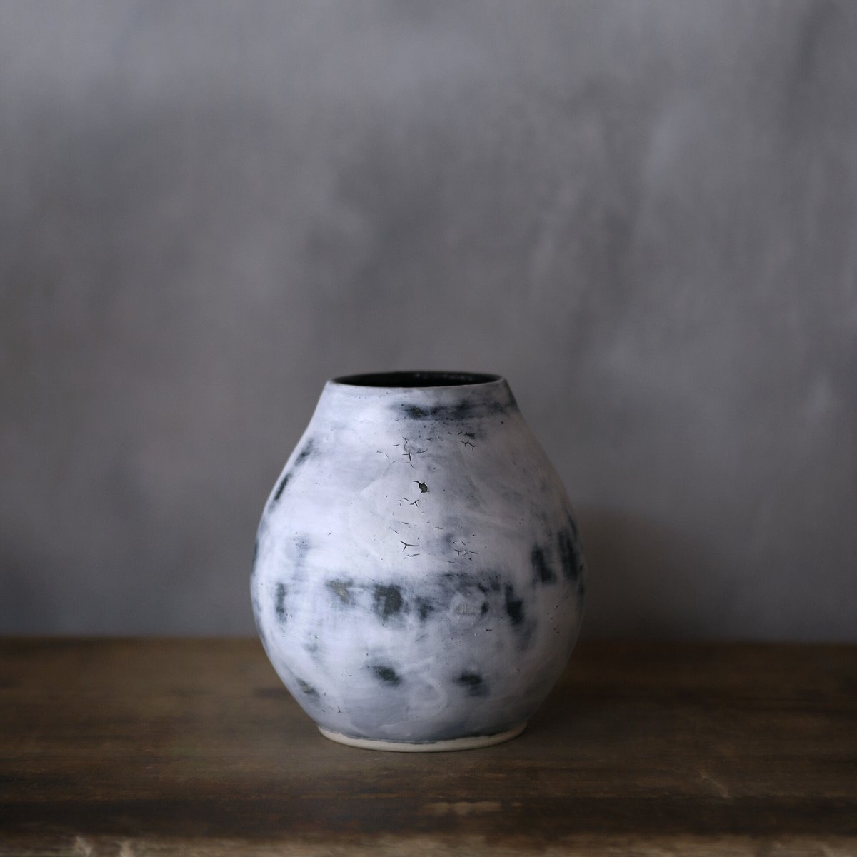 ♥古賀無量　信州岩井堂焼　粉吹扁壺花入　共箱付き　花瓶　花器　骨董　古玩 ♥古賀無量 信州岩井堂焼 粉吹扁壺花入 共箱付き 花瓶