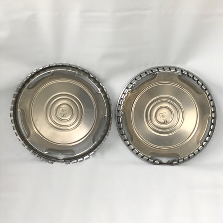 デットストック ダットサン ブルーバード 510 13インチ ホイールキャップ 2枚セット