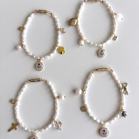 amulet - pearl bracelet
