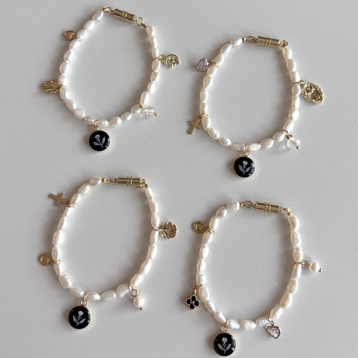 amulet - pearl bracelet [black] | nul