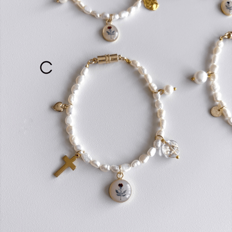 amulet - pearl bracelet