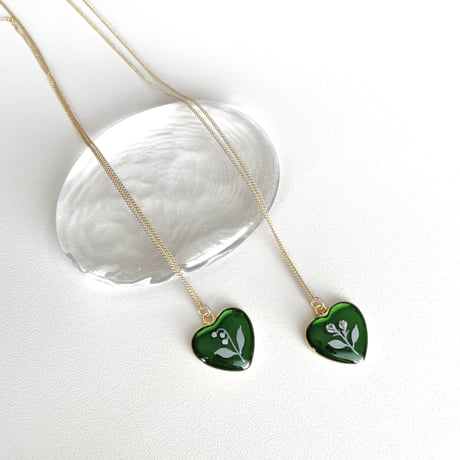 neckless <green>