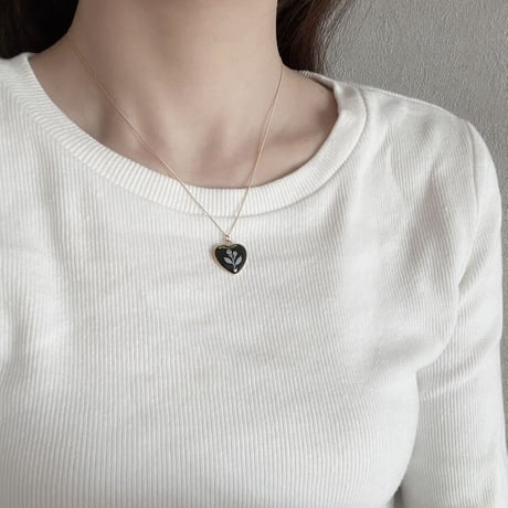 neckless <black>