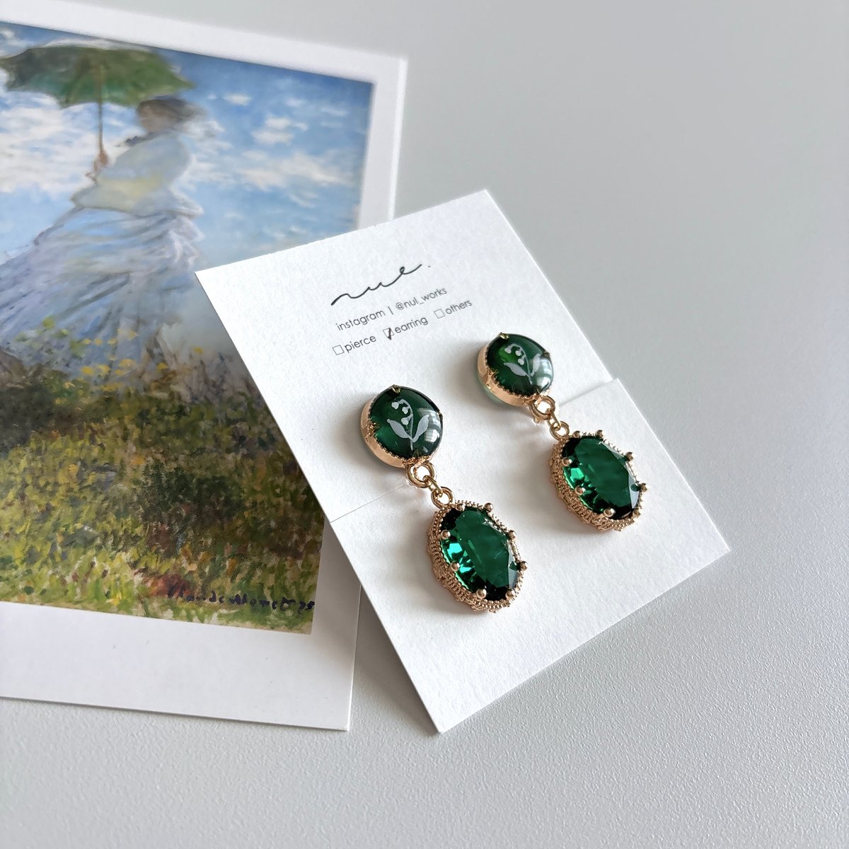 花とビーズ｜emerald | nul