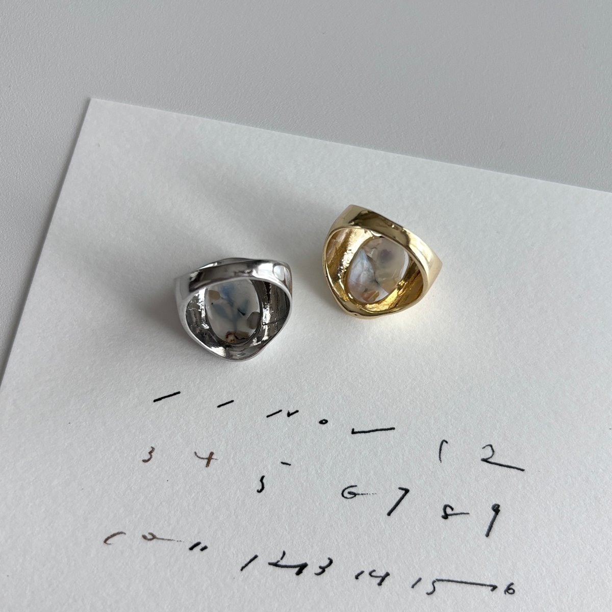 hug ring | nul