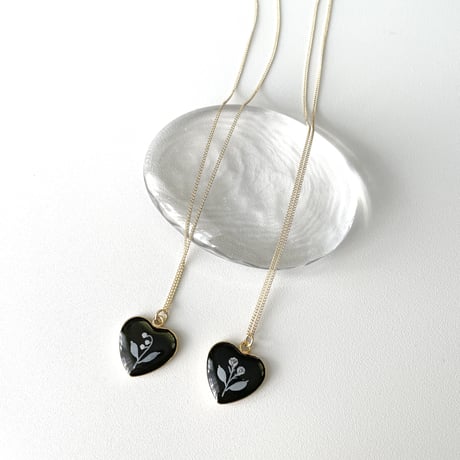 neckless <black>