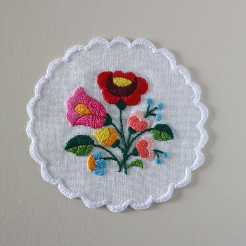カロチャ刺繍キット ドイリー | Vár