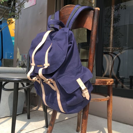 Canvas  Flap  Back  Pack/Navy