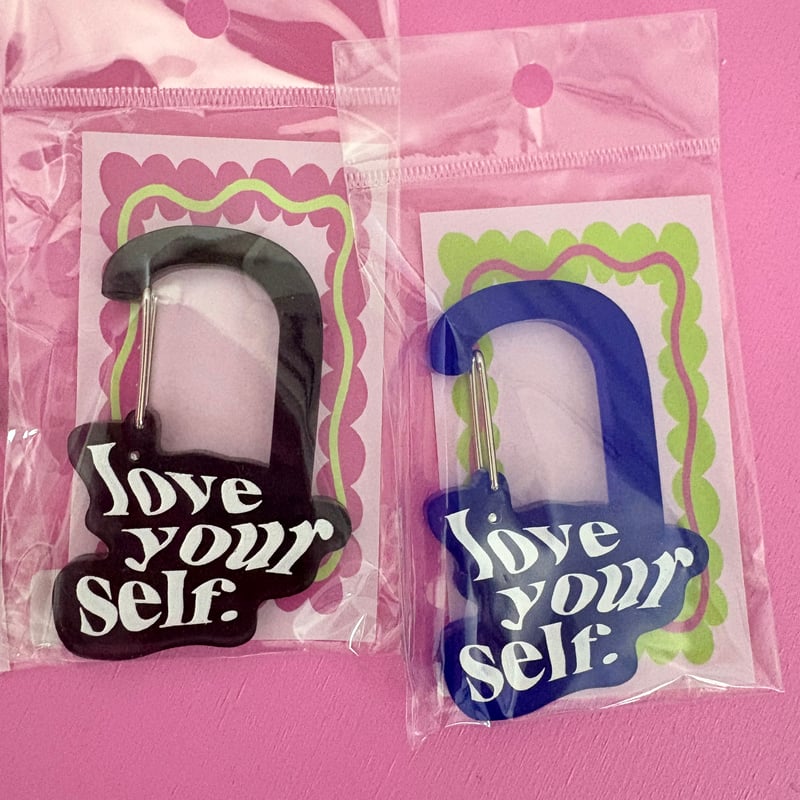 アクリルカラビナ | love yourself. by ぱくちーひとみ
