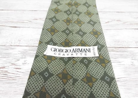 【インポート・オールドネクタイ】イタリア製　GIORGIO ARMANI ジョルジオアルマーニ　パターン総柄ネクタイ グリーン緑 ブランドネクタイ｜15000132　シルク100％