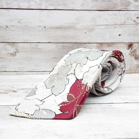 ブランドネクタイ専門店over25 | STORES